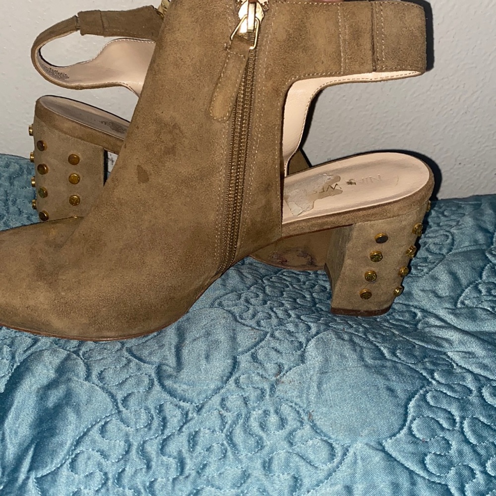 Nine W. Olive open back boots size 8 1/2